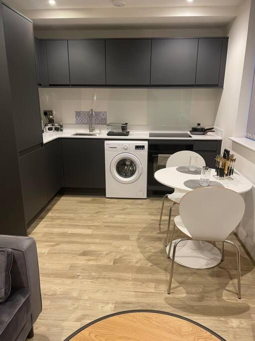 맨체스터 Stylish Flat In Old Trafford 아파트 외부 사진